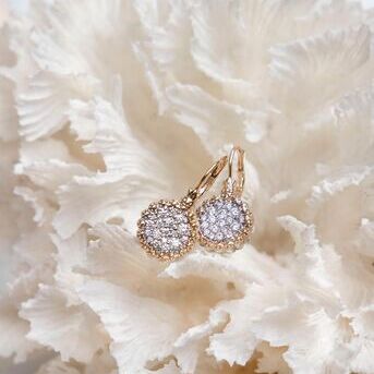 The perfect accessory diamond earrings. Whether you are going to a fancy event or running errands, 