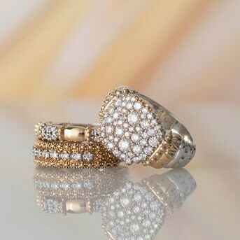 Every diamond in the VAHAN collection is certified and ethically sourced. We only use diamonds that