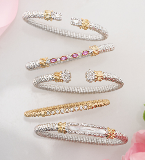Shop Bracelets / See what makes our stackable bracelets so iconic.